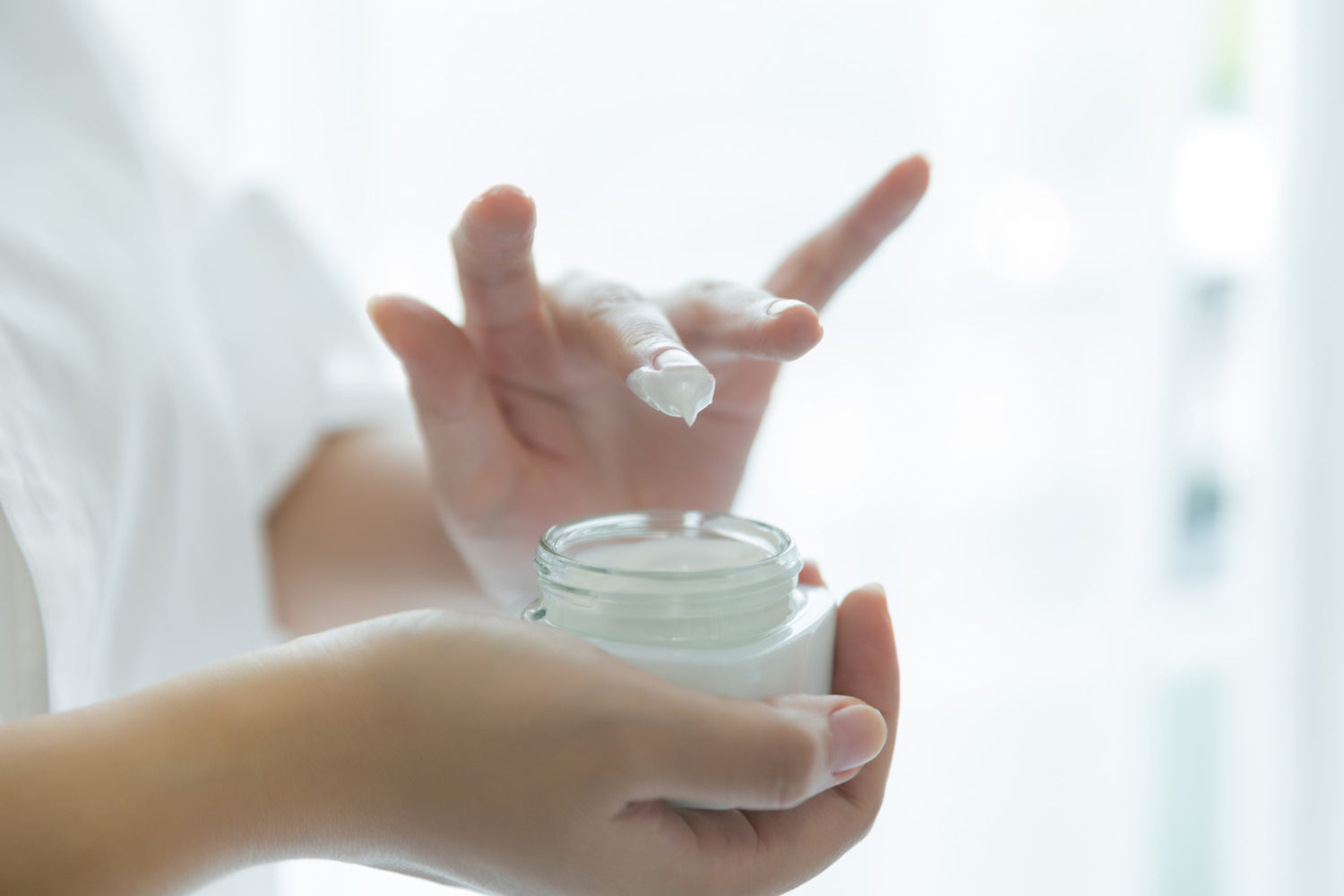 Nourishing Radiance: The Essence of Moisturizers in Your Skincare Journey